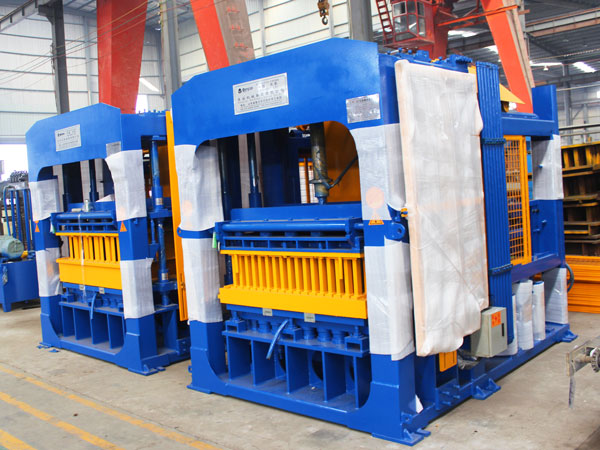 QT10-15 concrete block machine