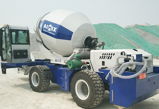 Self Loading Concrete Mixer Truck